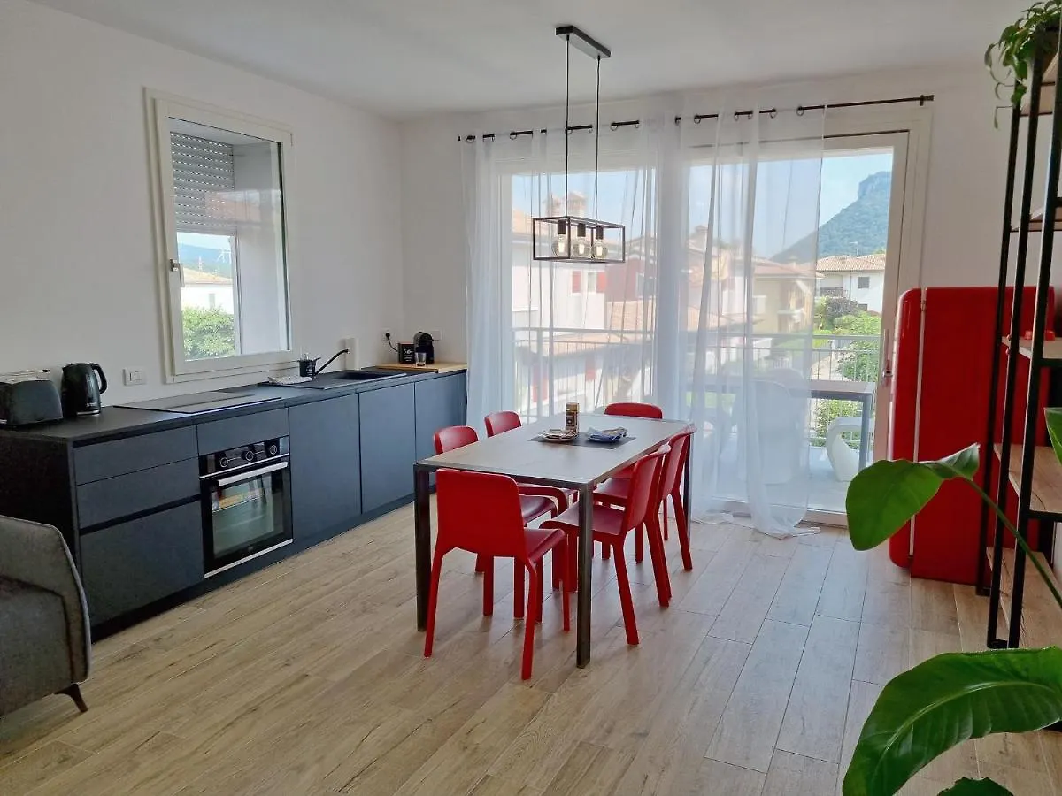 Pao Apartment - コステロマーノ イタリア